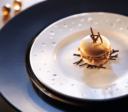 Plates and porcelain