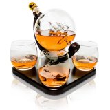 Whiskey carafe Globe 85 cl with 4 glasses and wooden tray