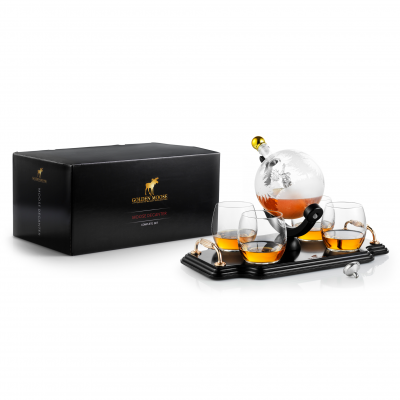 Whiskey carafe Moose 85 cl with 4 glasses and wooden tray