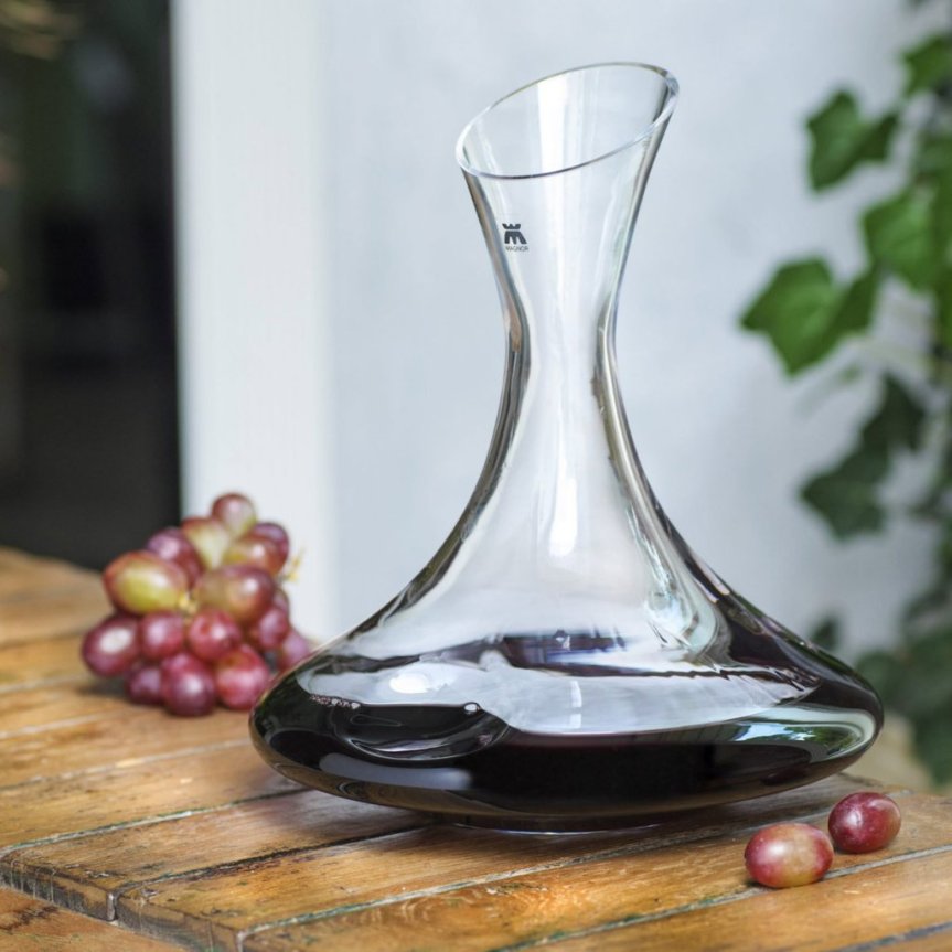 Magnor Dina wine carafe 1.9 l