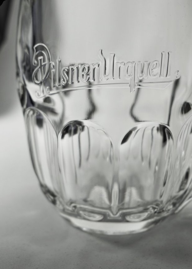 Zoom image of Pilsner Urquell beer mug 40 cl